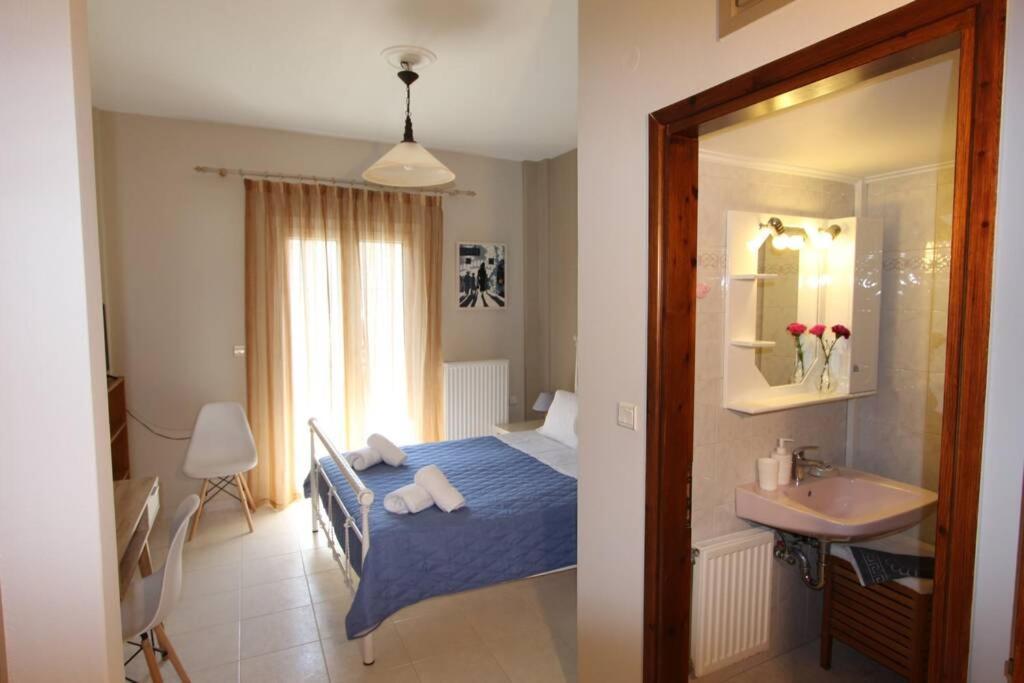 Cozy Apartment In The Heart Of The Town أرغوستولي المظهر الخارجي الصورة
